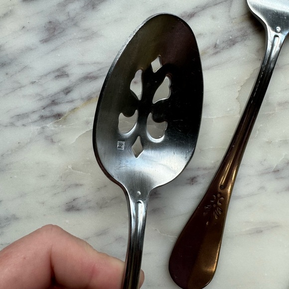 Vintage (VTG) set of 3 Sabatier china buffet serving utensils - Picture 4 of 13